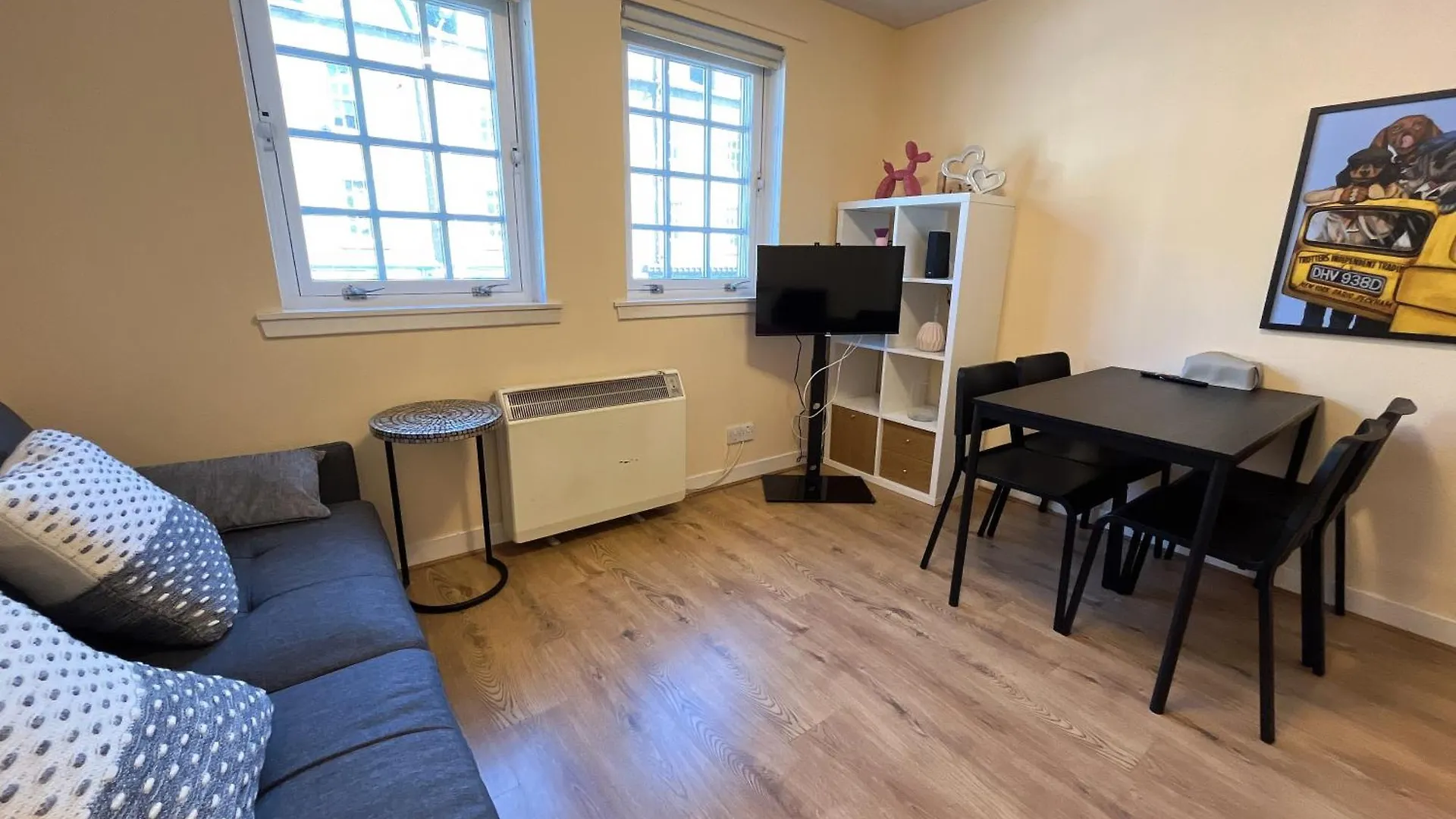One Room With Parking Space Edinburgh United Kingdom